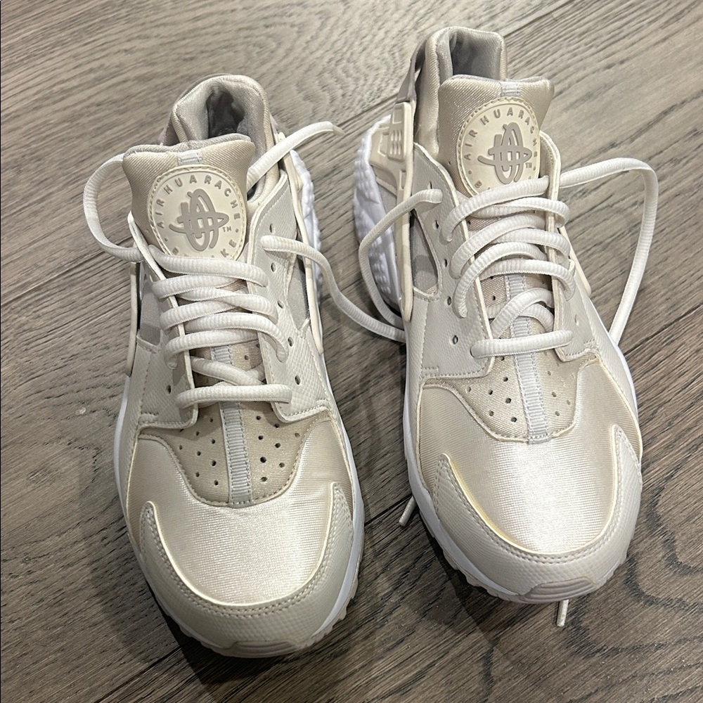 Nike Kids Beige Sneakers